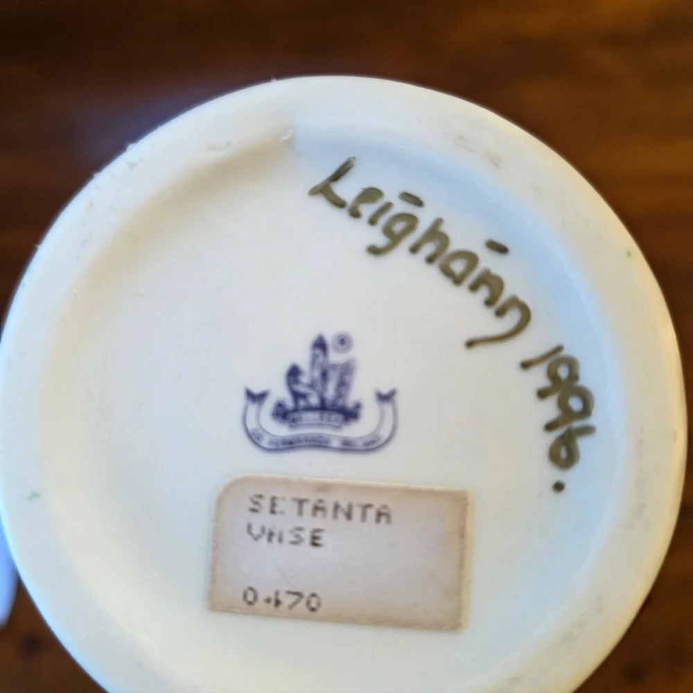 Belleek 7-1/4" Vase. - Picture 4 of 4